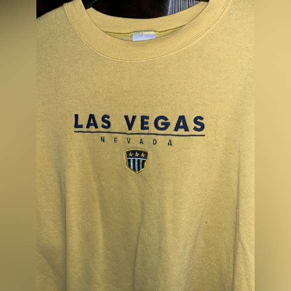 Las Vegas Nevada embroidered bright yellow pullover comfy sweatshirt size XL - Picture 2 of 5